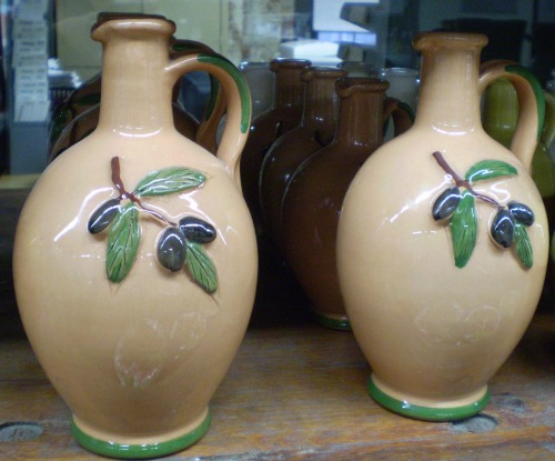 italian-olive-oil-jugs